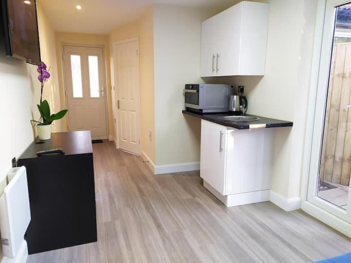 The Beech Flat - Self Contained One Bedroom Flat With Parking * Oxford